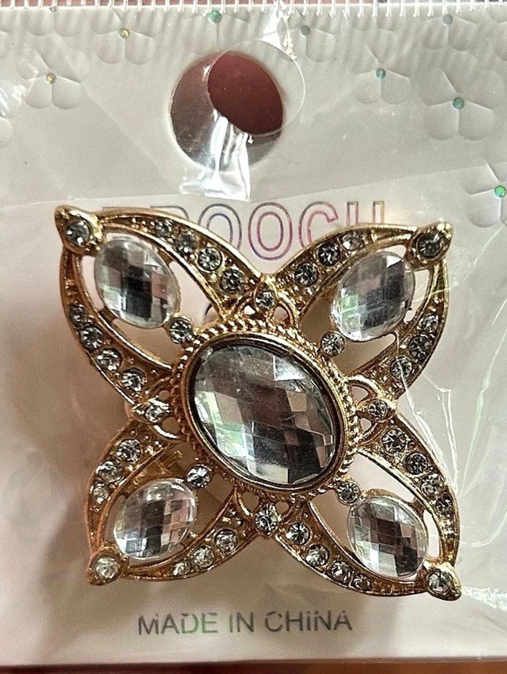 Rhinestone Brooch in Gold